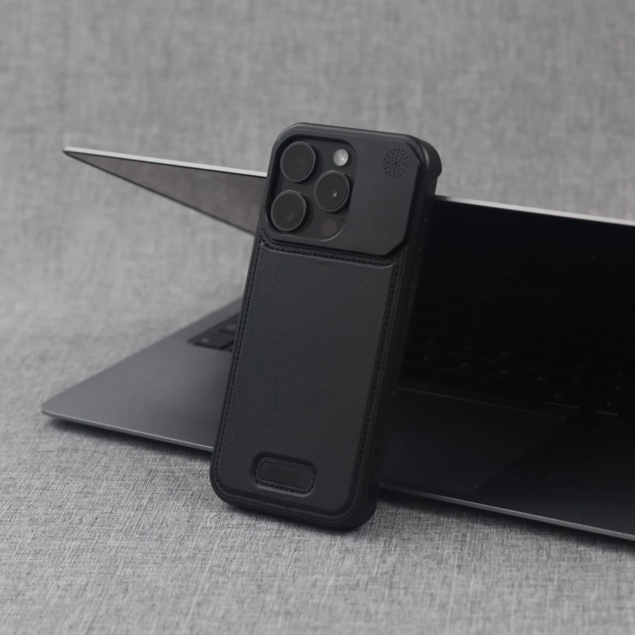 Étui en Cuir & Aluminium Démontable – Compatible iPhone (13 à 16 Pro Max)