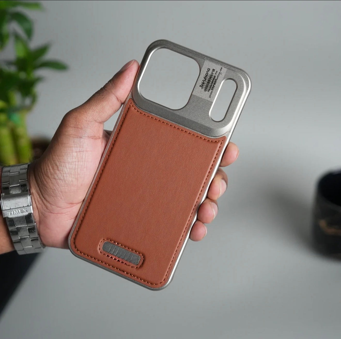 Étui en Cuir & Aluminium Démontable – Compatible iPhone (13 à 17 Pro Max)