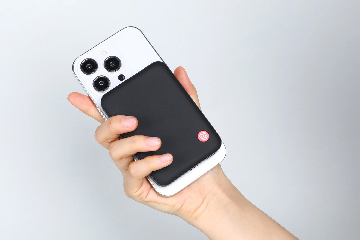 Power Bank Nillkin 5000 mAh – Compacte, Magnétique & Sans Fil