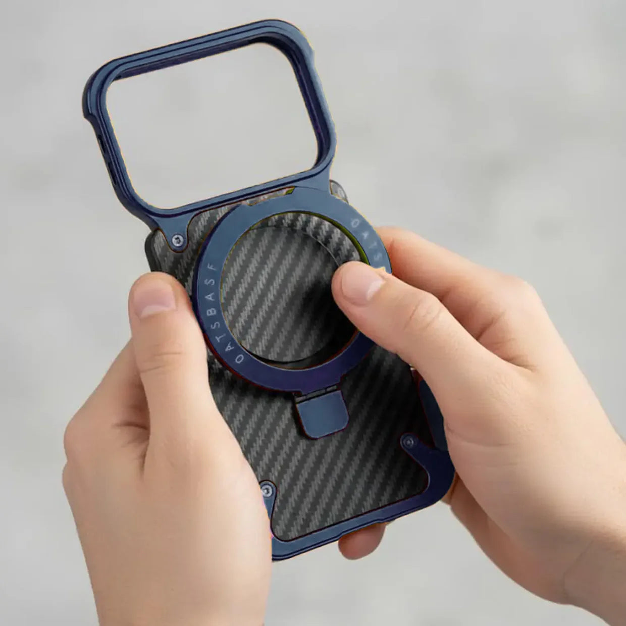 Coque Carbone Aluminium Premium avec Support Intégré